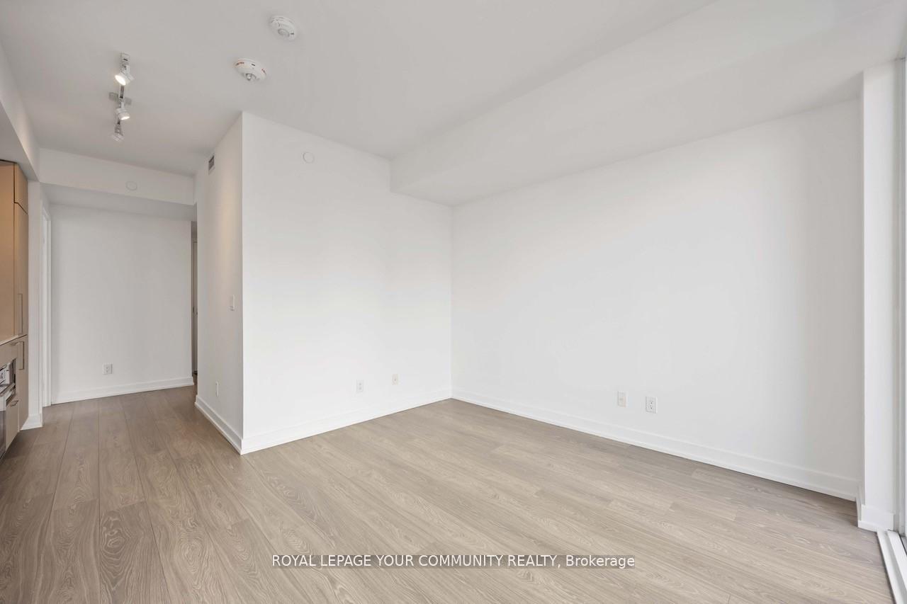 2 Bedrooms Condo at 19 Western Battery, Toronto For sale