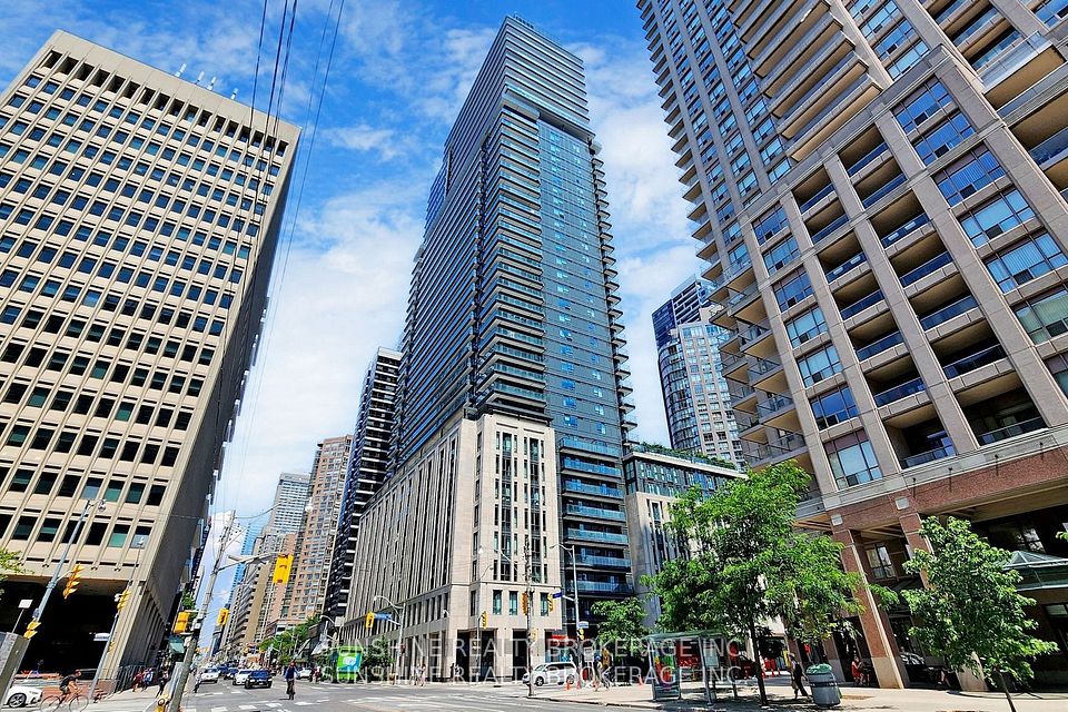 955 Bay Street
