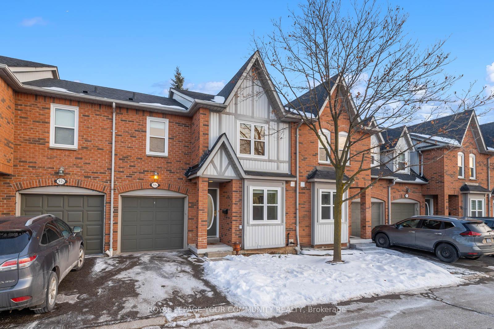 3 Bedrooms Condo at 5865 Dalebrook, Mississauga For sale