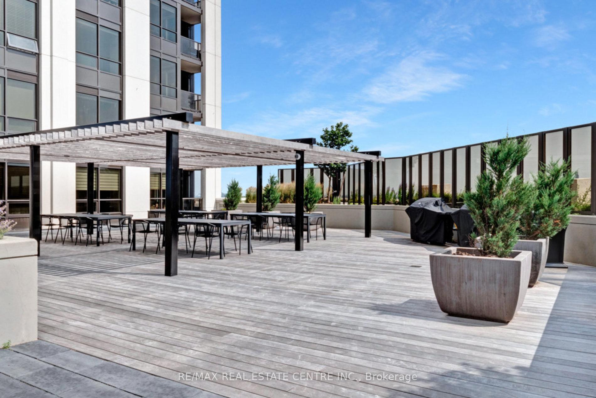 3 Bedrooms Condo at 9075 Jane,  Vaughan For sale