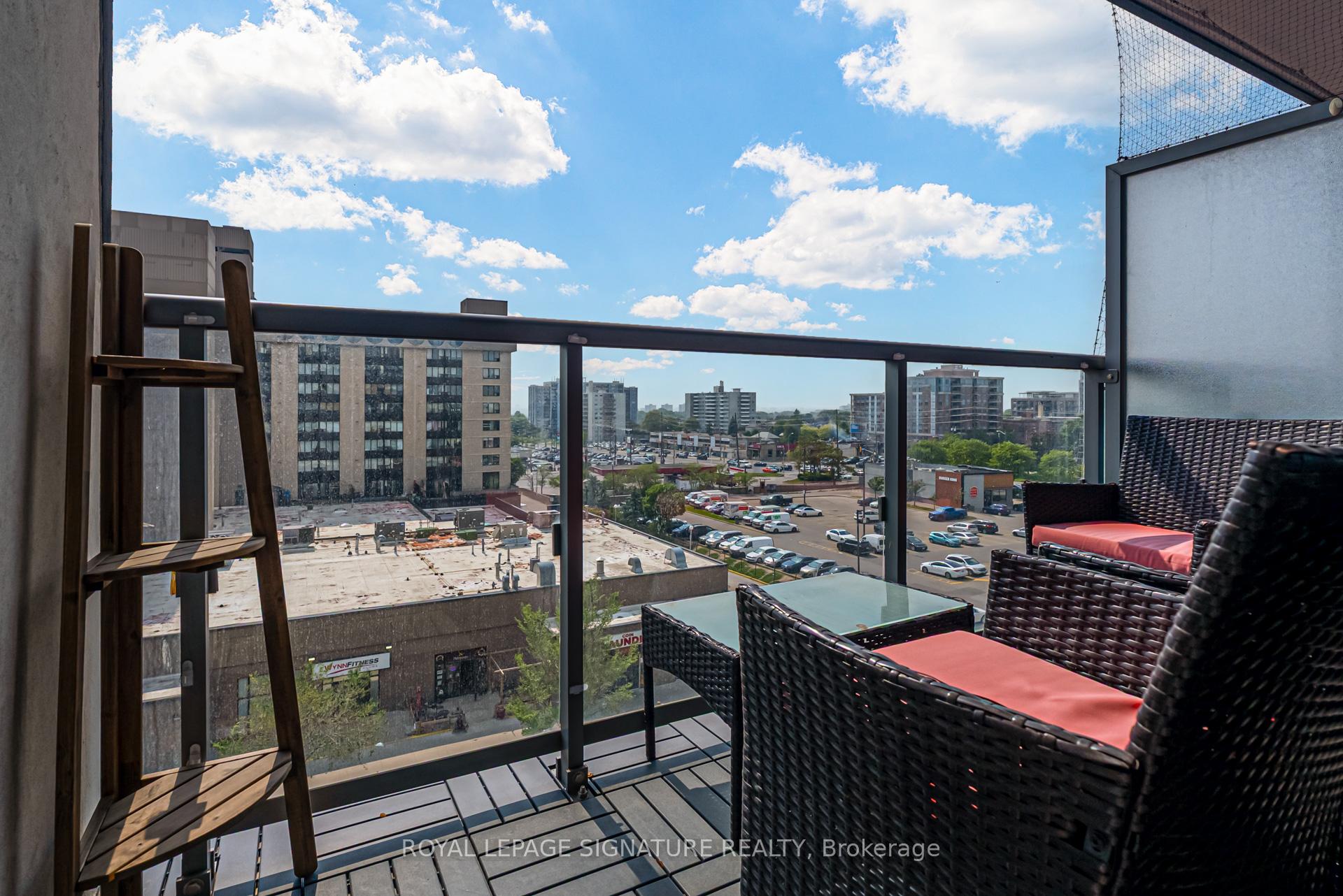 2 Bedrooms Condo at 15 James Finlay, Toronto For sale