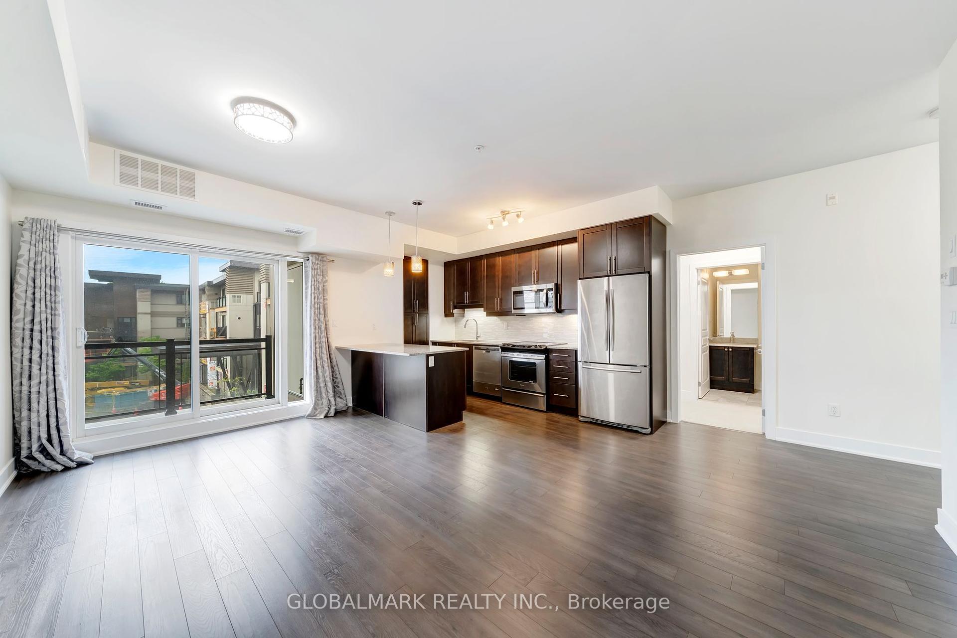 2 Bedrooms Condo at 128 Garden, Oakville For sale