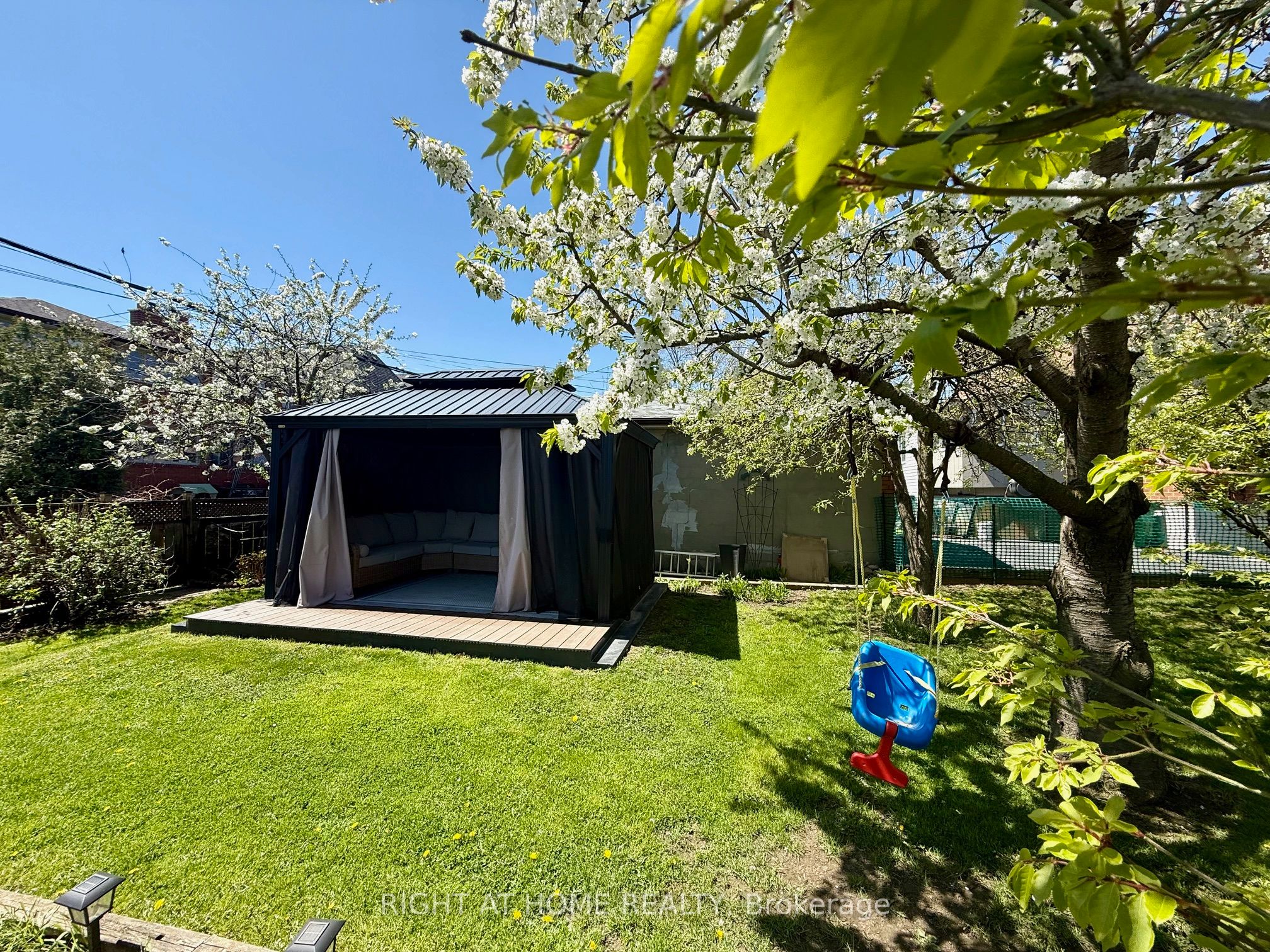 25 Burlingame Road