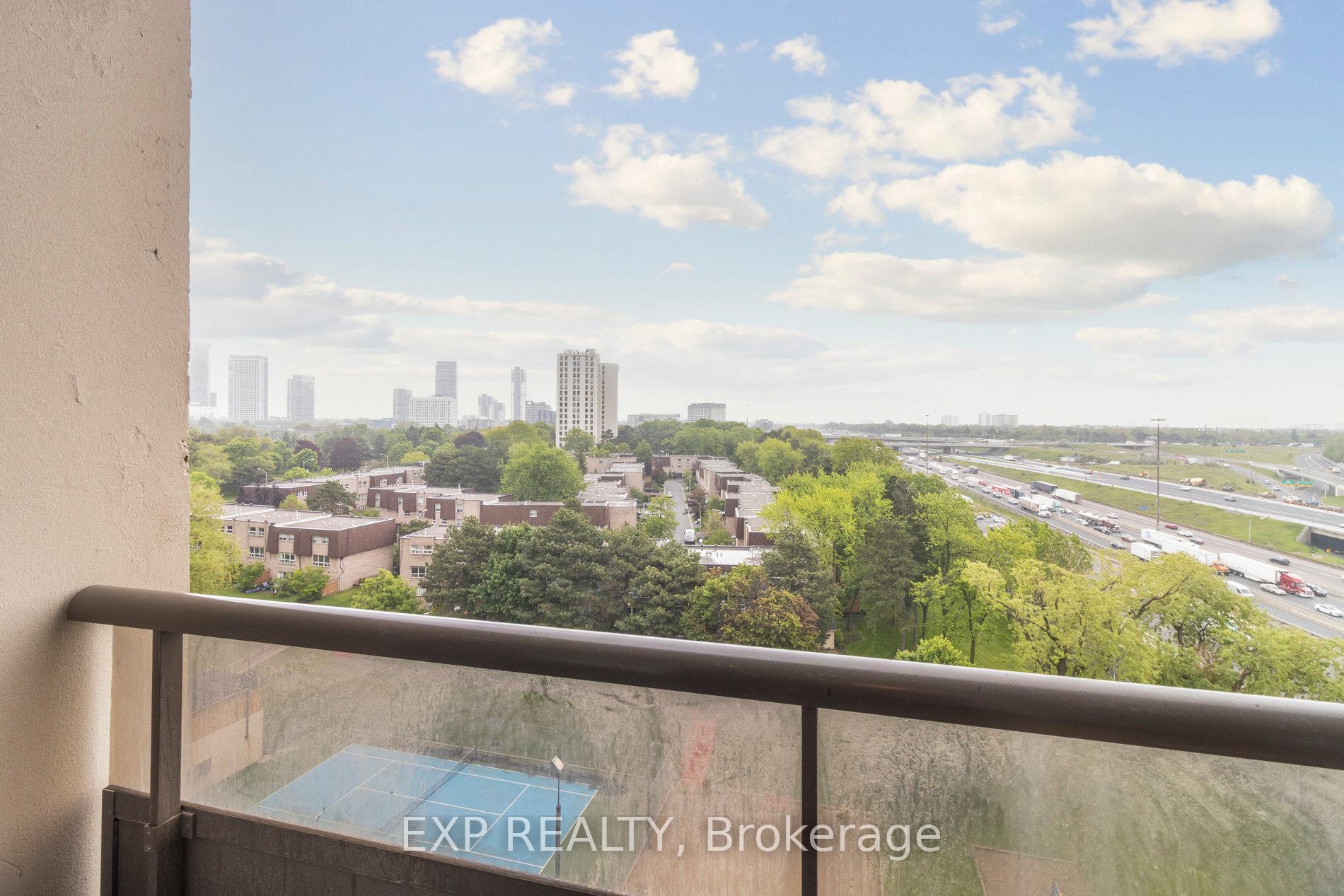3 Bedrooms Condo at 5 Parkway Forest, Toronto For sale