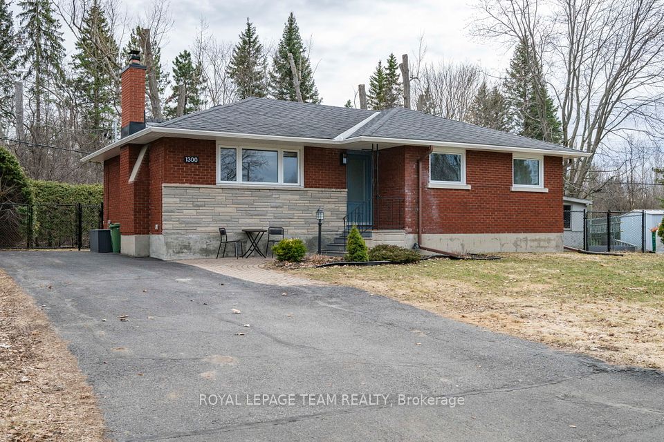 1300 Adirondack