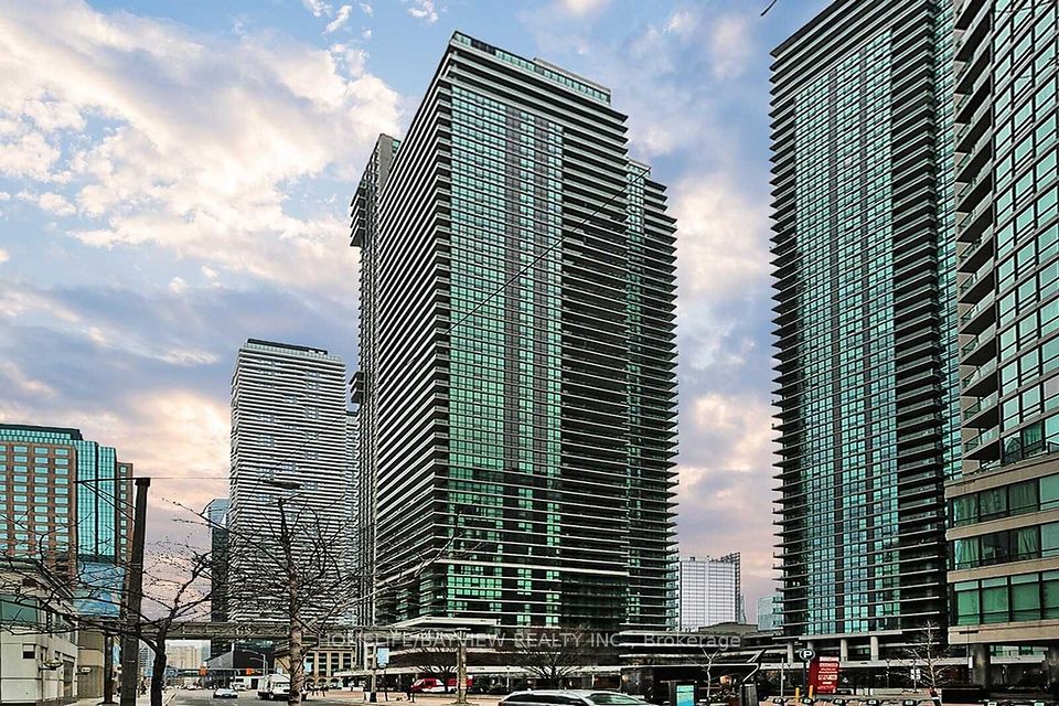 33 Bay Street