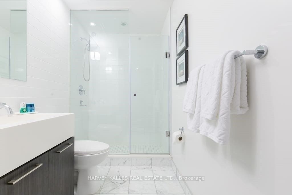 461 Adelaide Street W 106