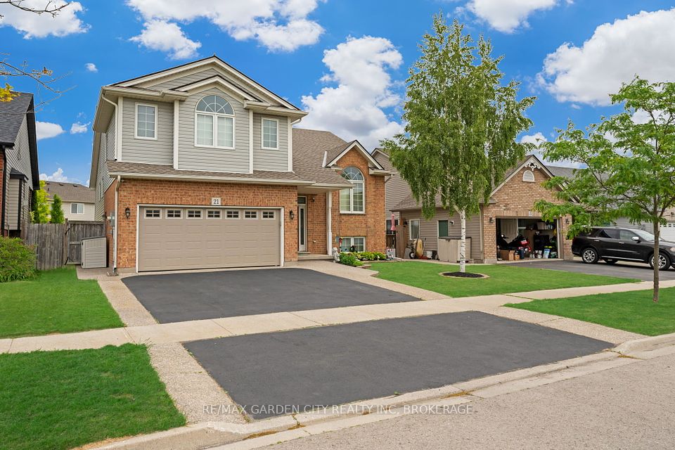 21 Cherry Avenue, West Lincoln, ON L0R 2A0