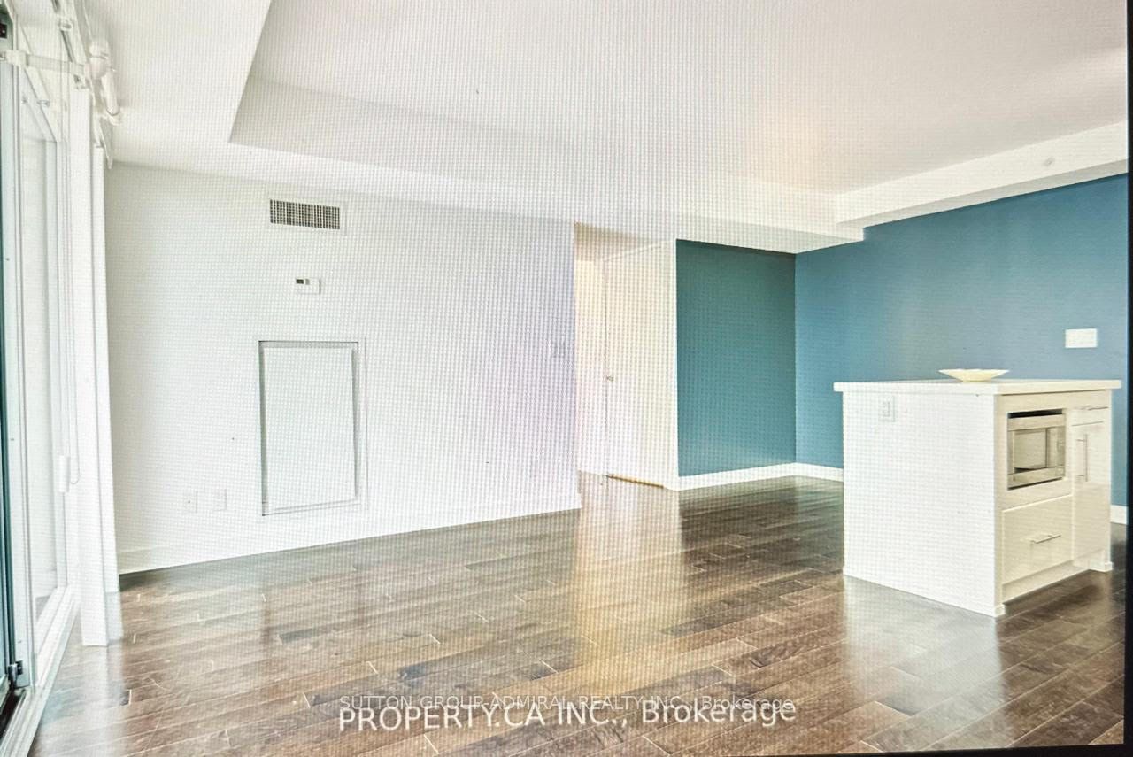 58 Orchard View Boulevard, #907