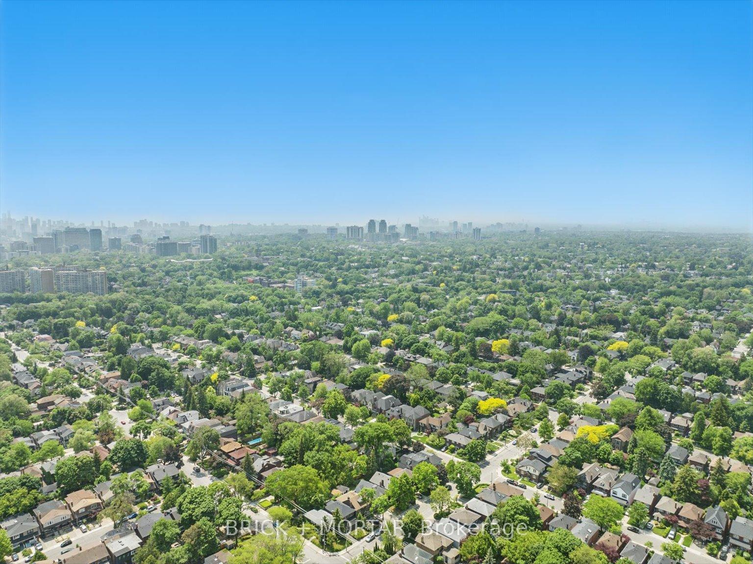 3 Bedrooms Condo at 1 Hillsdale, Toronto For sale