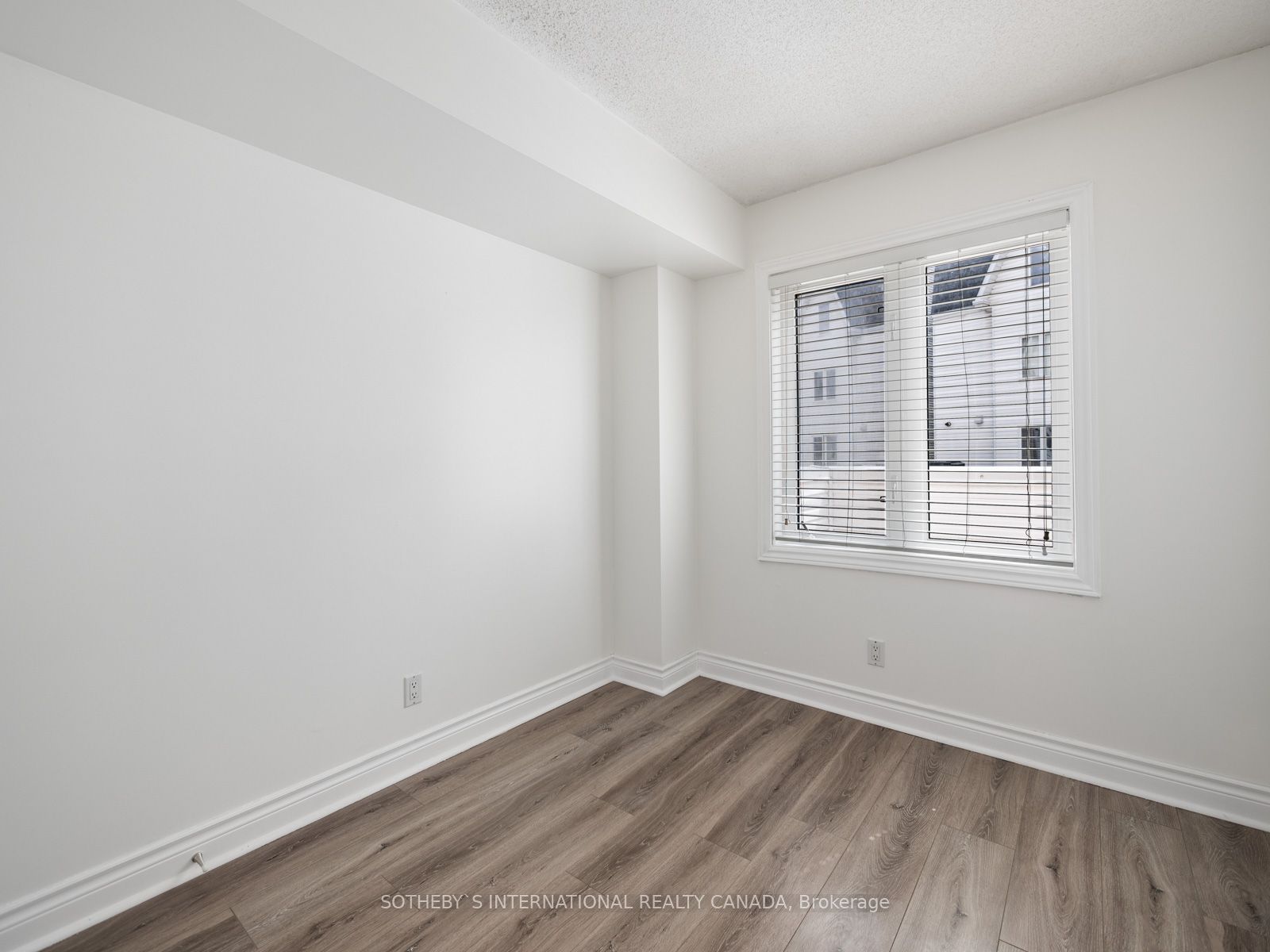 12 Sudbury Street, #802