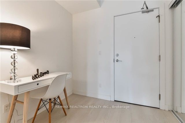 20 Bruyeres Mews, #1001