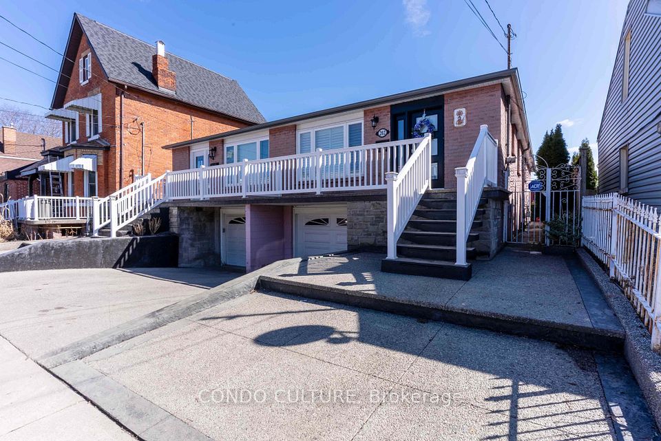 202 Ray Street, Hamilton, ON L8R 2Y2