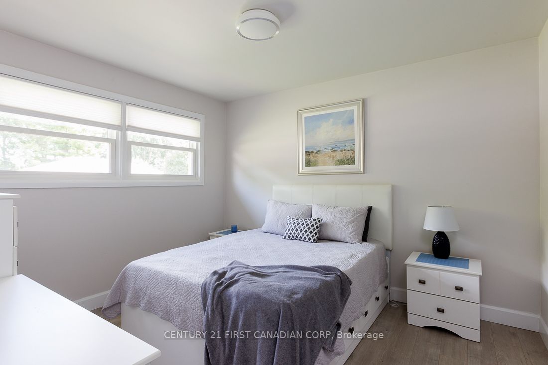 82 Queenston Crescent