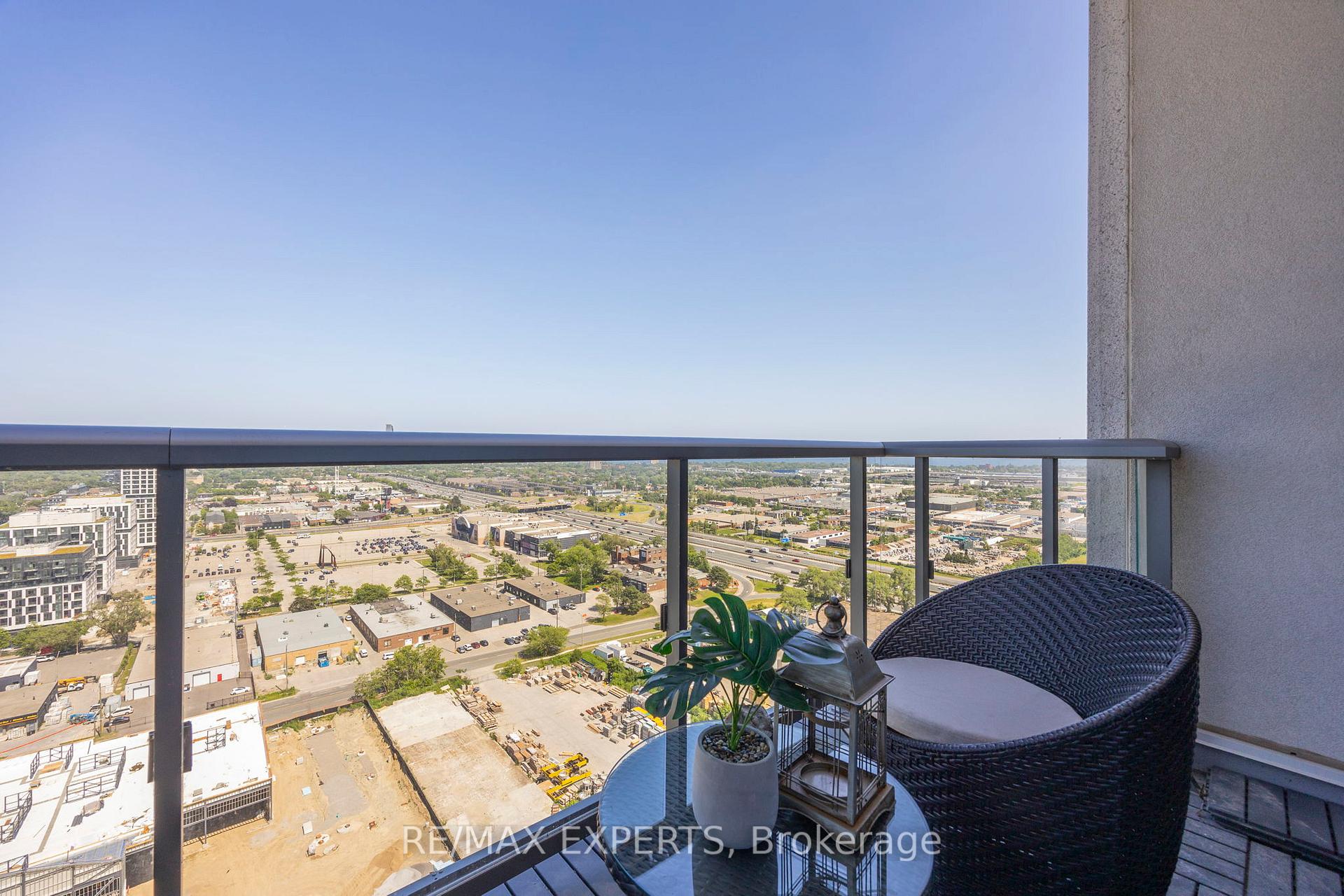 1 Bedroom Condo at 17 Zorra, Toronto For sale