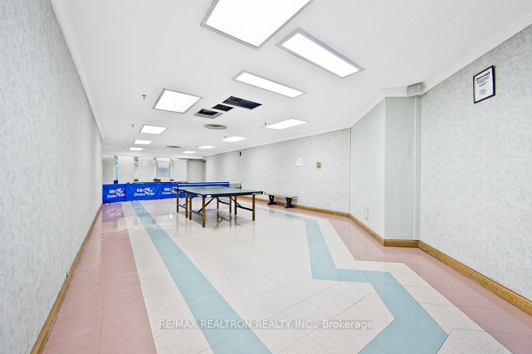 4 Bedrooms Condo at 25 Bamburgh, Toronto For sale
