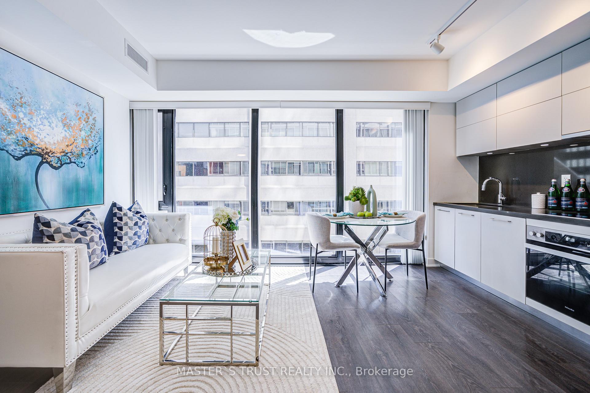 1 Bedroom Condo at 188 Cumberland, Toronto For sale