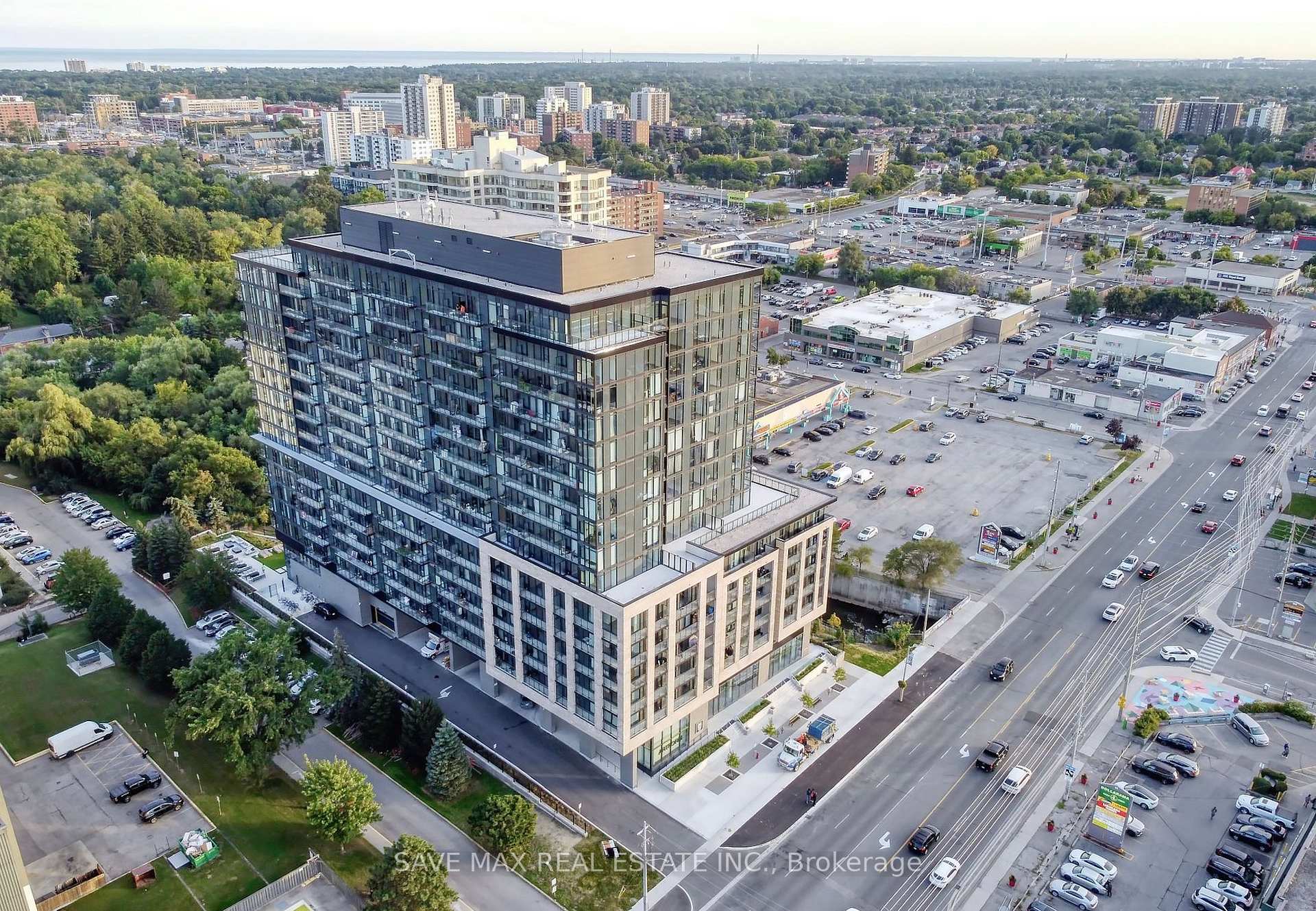 2 Bedrooms Condo at 86 DUNDAS, Mississauga For sale