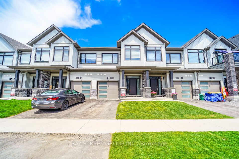 1109 Thompson Drive, Oshawa, ON L1L 0V4