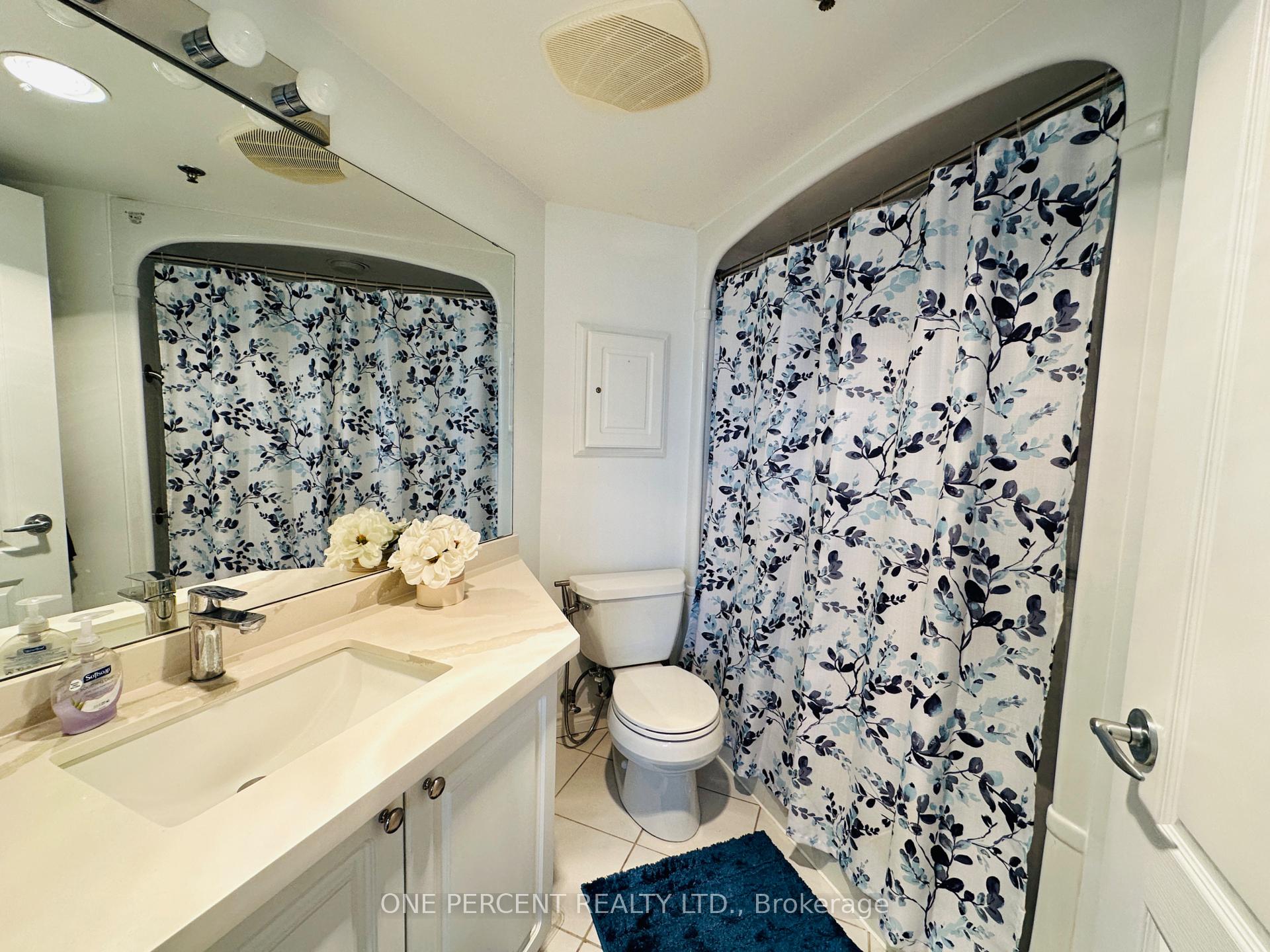 1 Bedroom Condo at 4640 Kimbermount, Mississauga For sale
