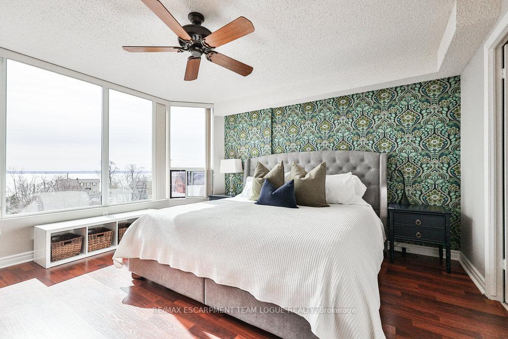 2 Bedrooms Condo at 2121 Lakeshore,  Burlington For sale