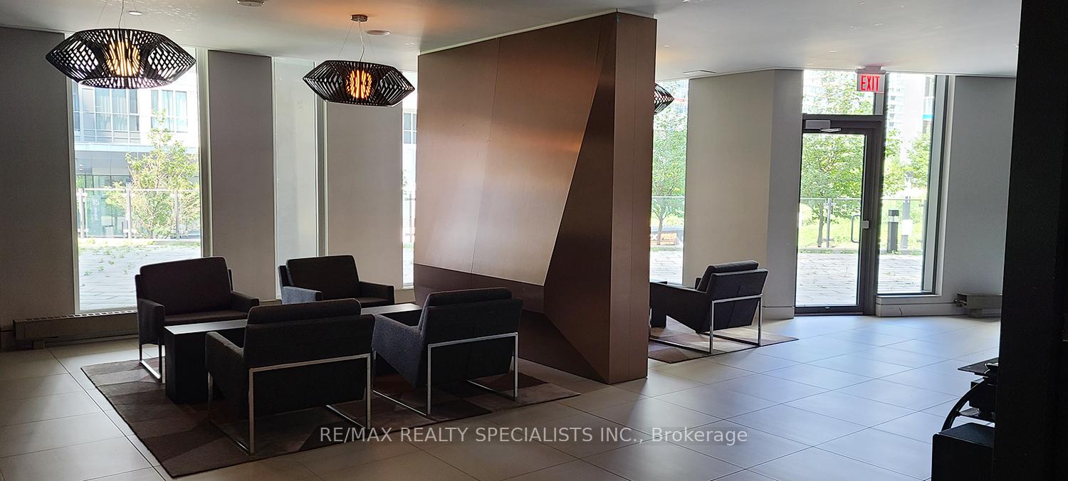 2 Bedrooms Condo at 75 Queens Wharf, Toronto For sale