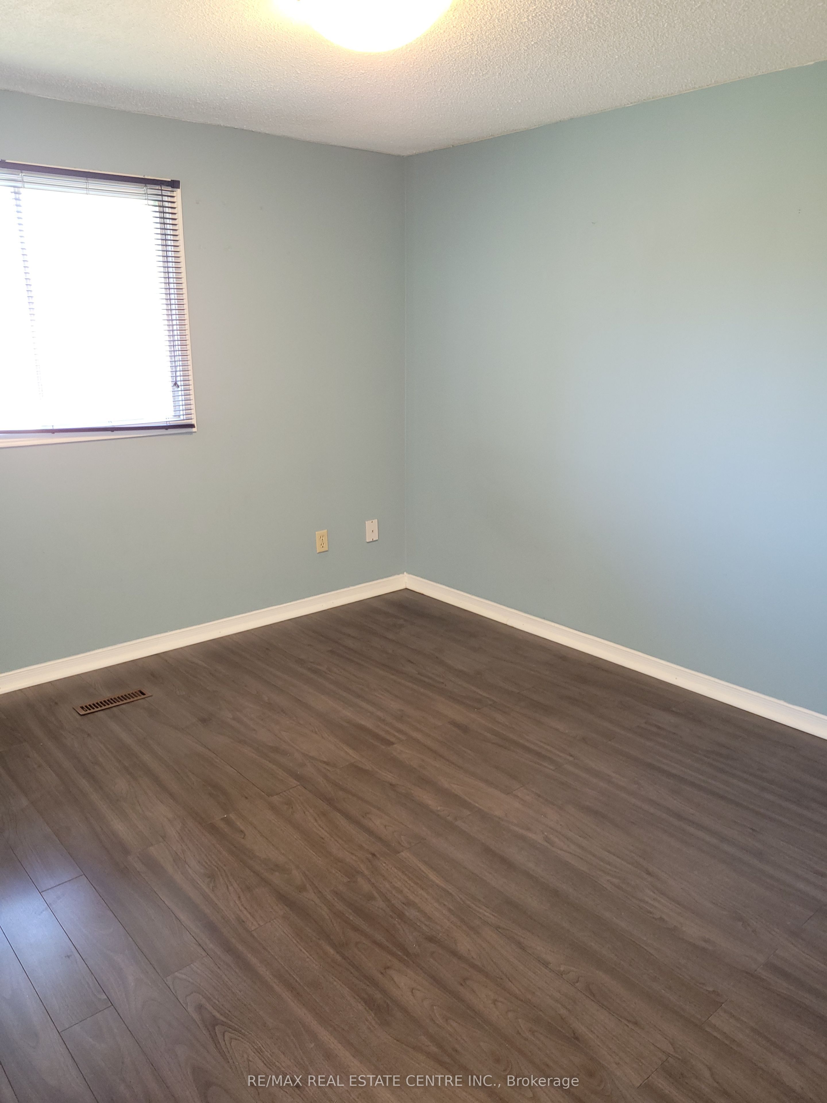 4353 Jenkins Crescent