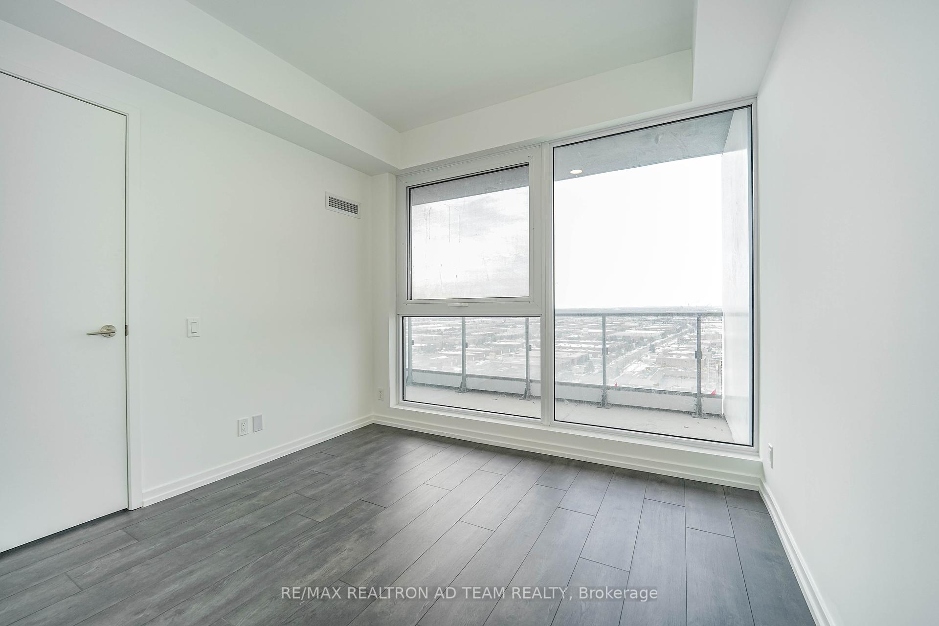 1 Bedroom Condo at 1000 Portage, Vaughan For sale