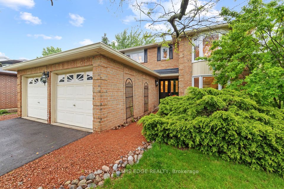 2095 Fallingbrook Court, Burlington, ON L7M 2Y8