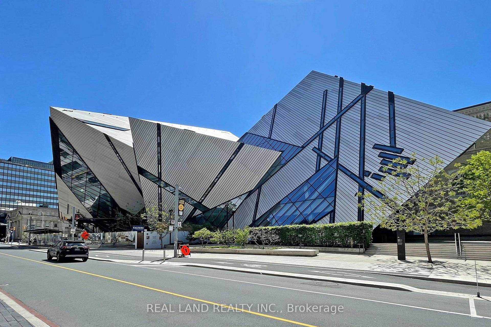 2 Bedrooms Condo at 206 Bloor, Toronto For sale