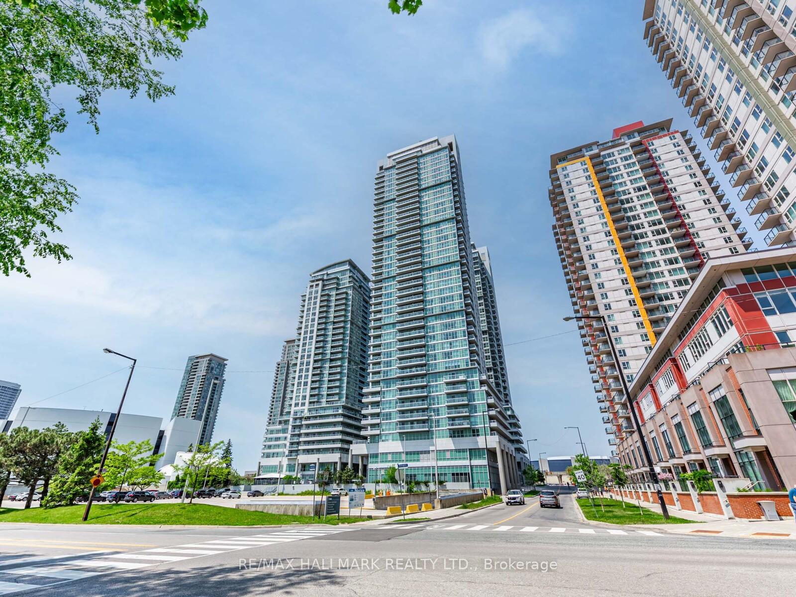 2 Bedrooms Condo at 50 Town Centre, Toronto For sale