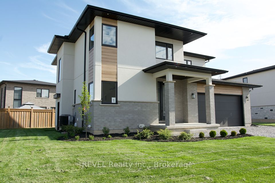 1 Elvira Way, Thorold, ON L2V 0M7