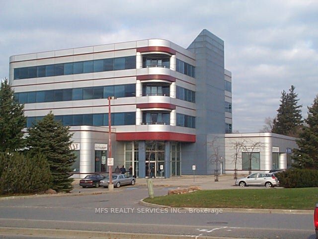 8920 Woodbine