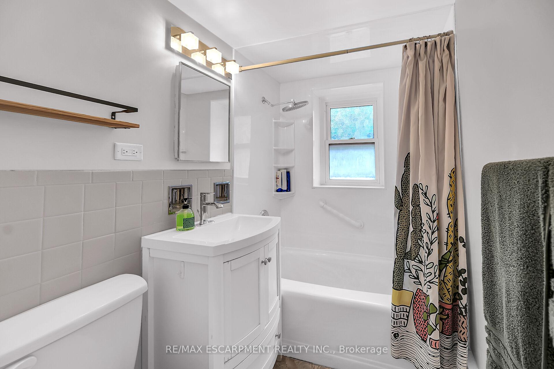 1 Bedroom Co-op at 40 Robinson, Hamilton For sale