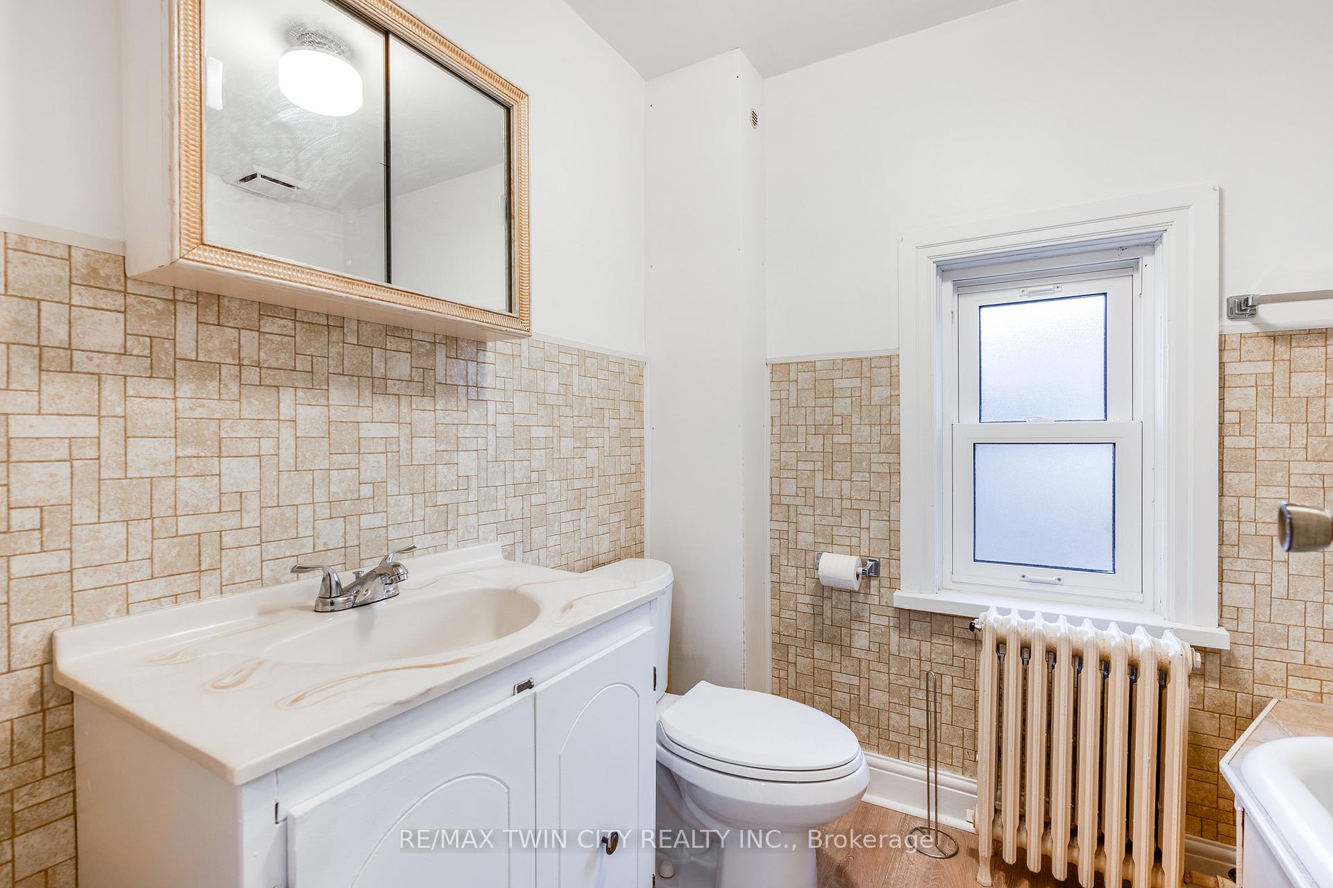 4 Bedrooms Other at 45 East Bend, Hamilton For sale