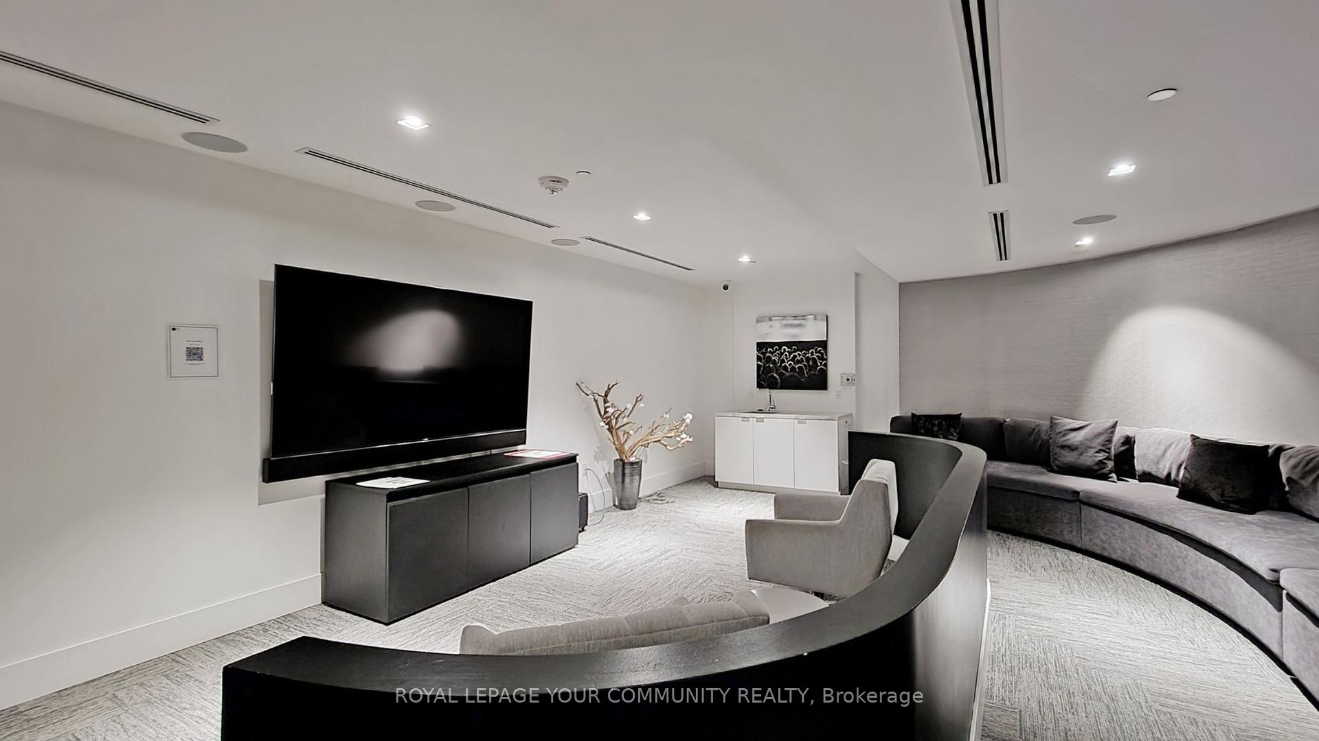 2 Bedrooms Condo at 2916 Highway 7,  Vaughan For sale