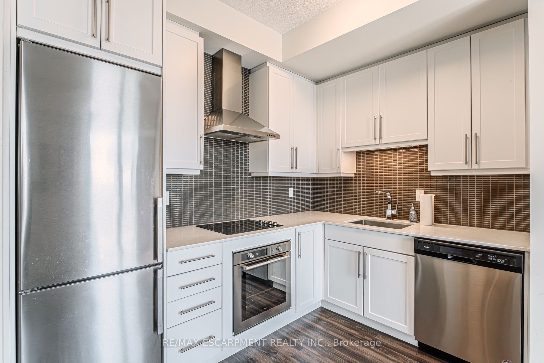 2093 Fairview Street, #809
