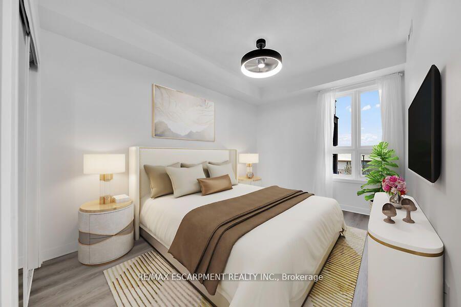 2 Bedrooms Condo at 5317 Upper Middle, Burlington For sale