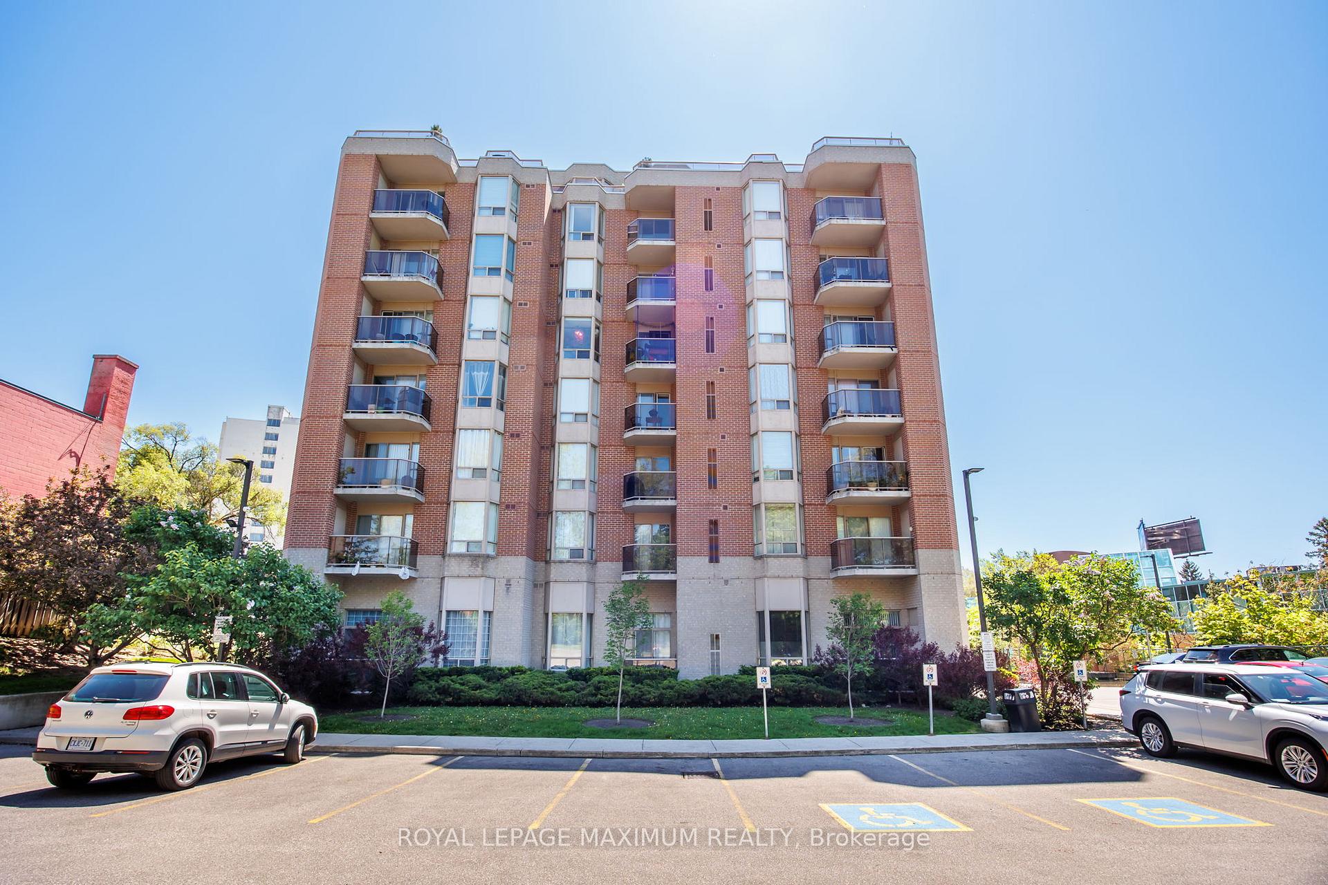 2 Bedrooms Condo at 2088 Lawrence, Toronto For sale