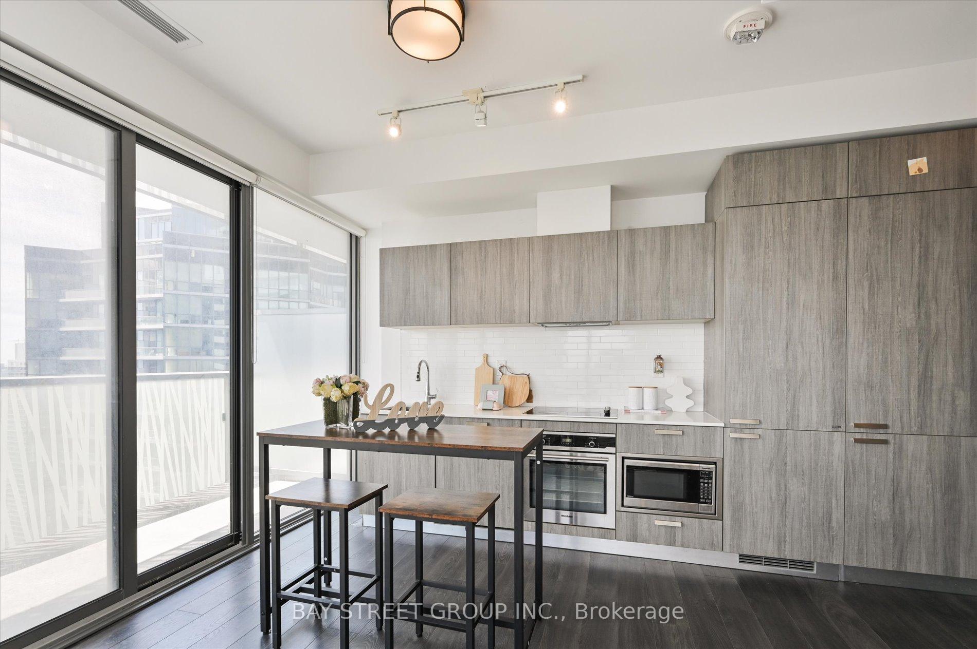 1 Bedroom Condo at 50 Charles, Toronto For sale