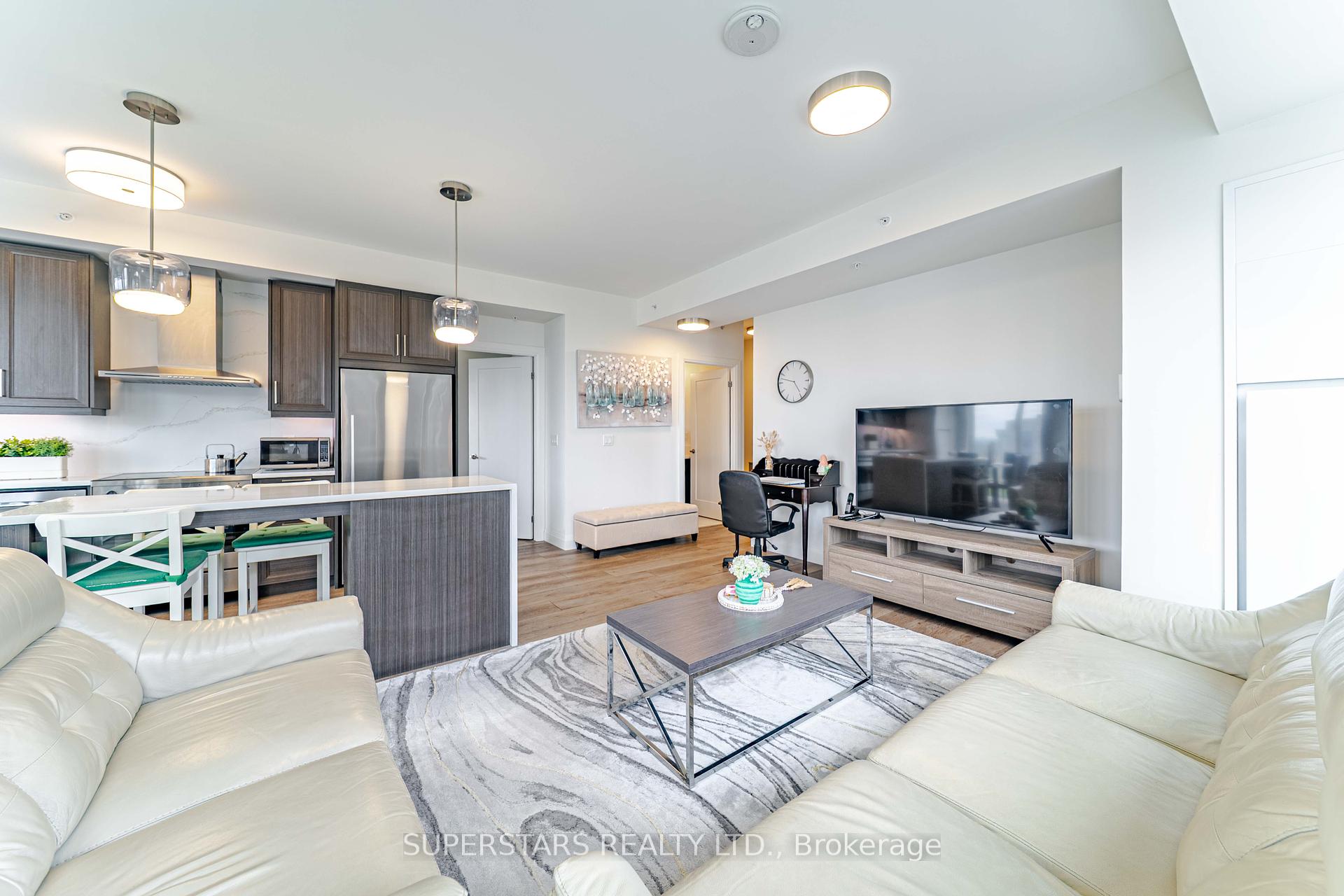 2 Bedrooms Condo at 500 Brock, Burlington For sale