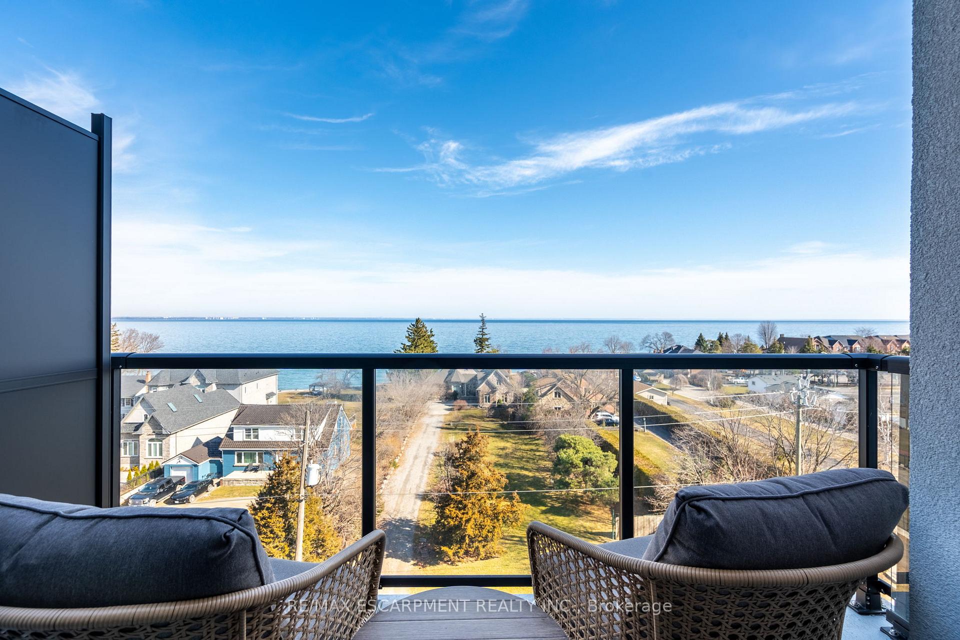 1 Bedroom Condo at 600 North Service, Hamilton For sale