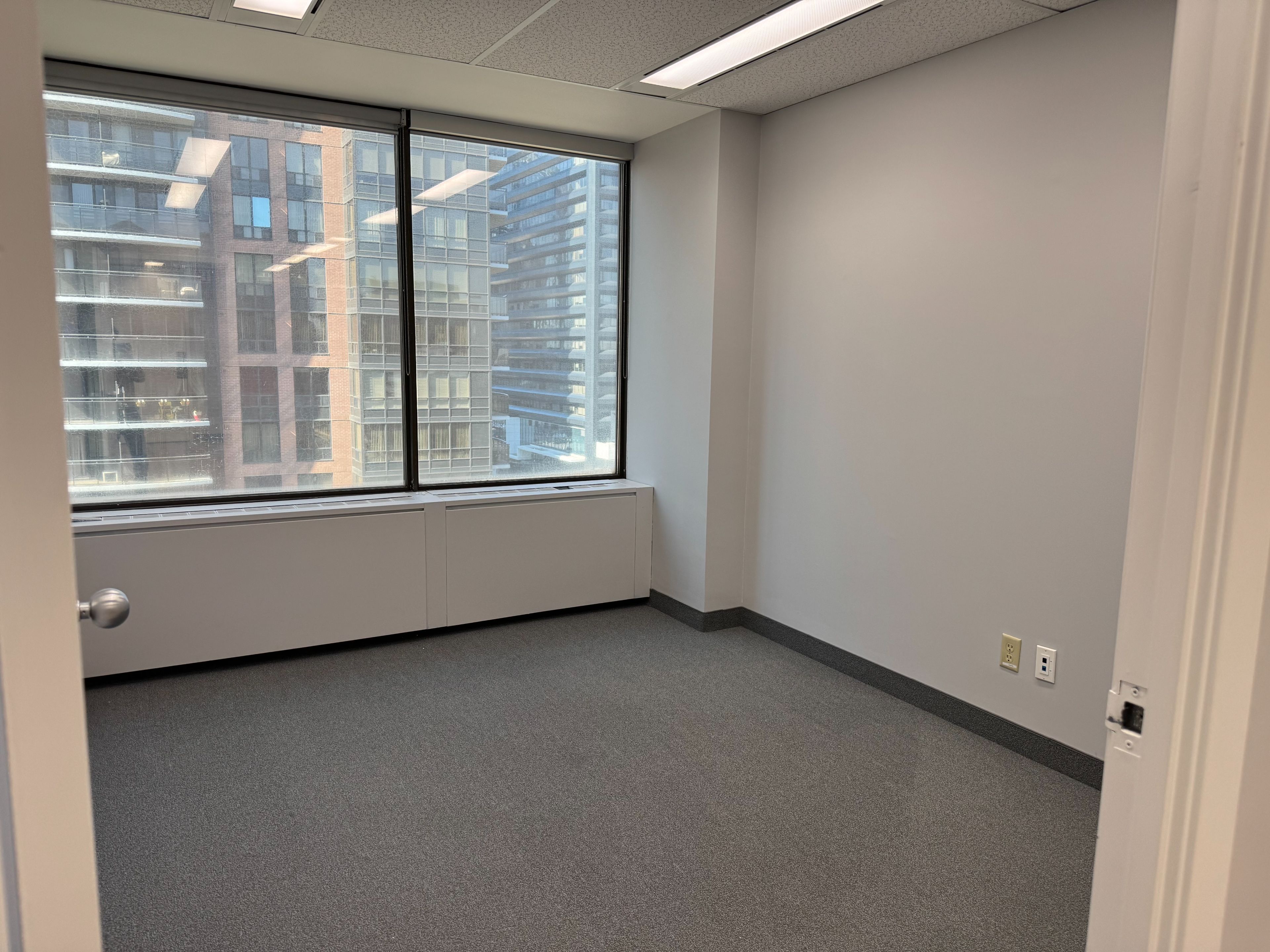 45 Sheppard Avenue E 802