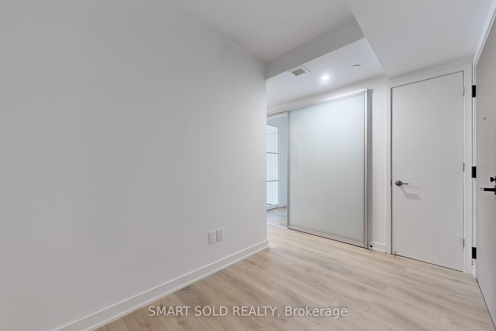 3 Bedrooms Condo at 8 Tippett, Toronto For sale