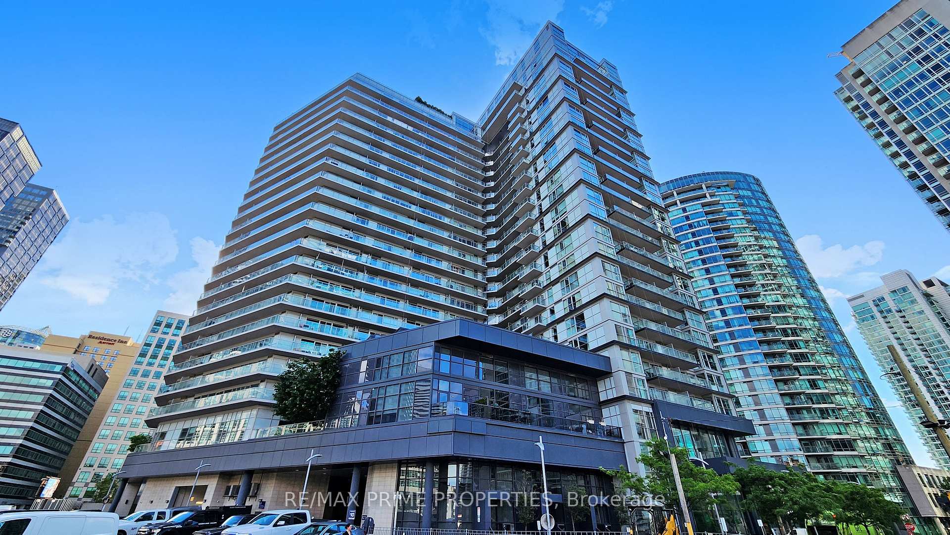 1 Bedroom Condo at 352 Front, Toronto For sale