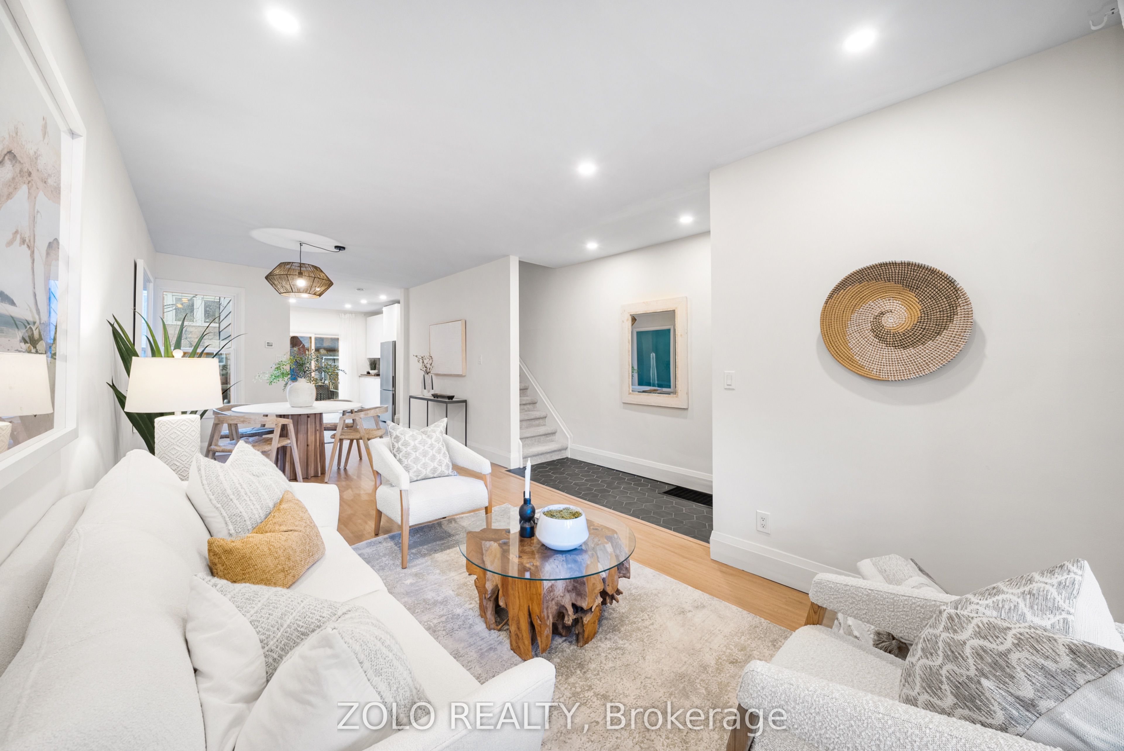 82 Bellwoods Avenue