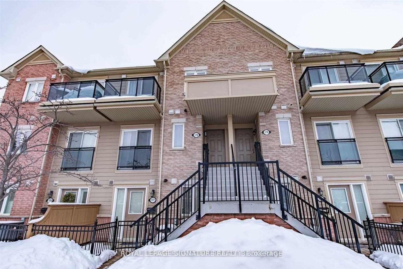 2 Bedrooms Condo at 4975 Southampton, Mississauga For sale