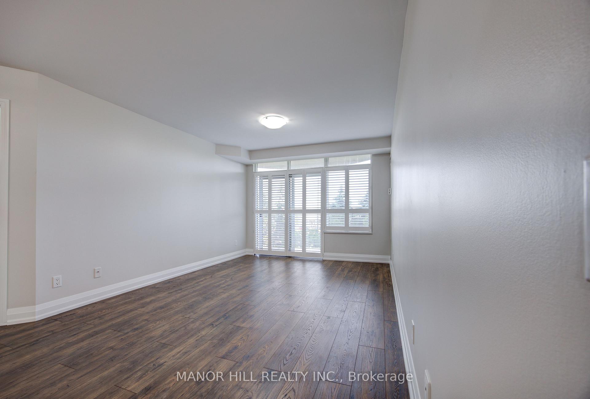 2 Bedrooms Condo at 35 Kingsbridge Garden,  Mississauga For sale