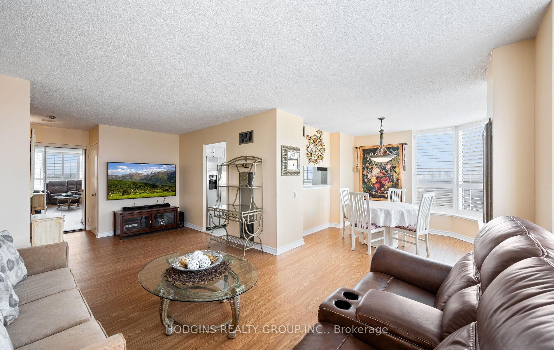 1 Bedroom Condo at 21 Overlea, Toronto For sale