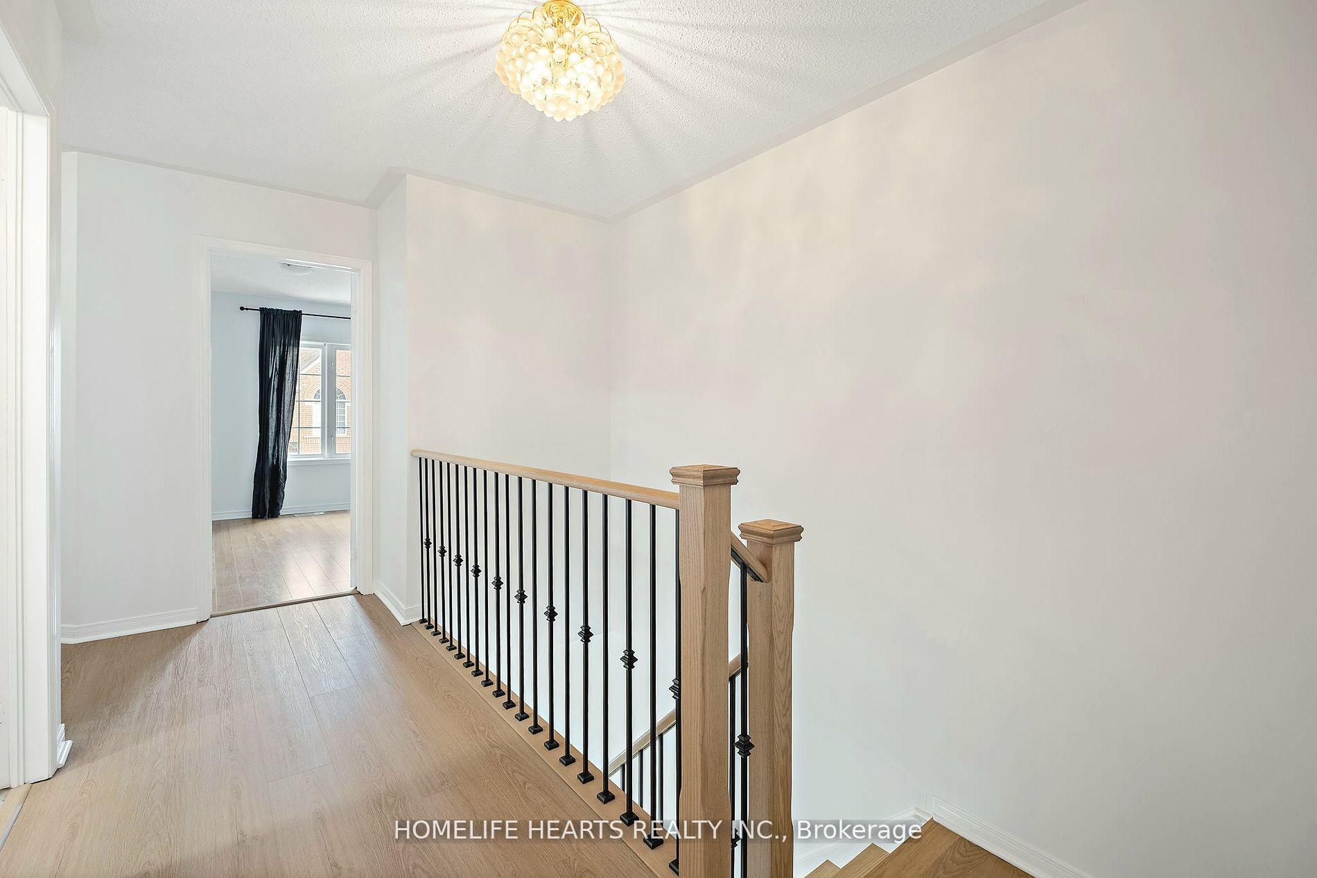 3 Bedrooms Condo at 525 Novo Star, Mississauga For sale